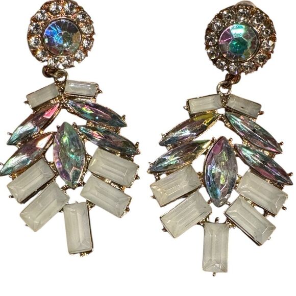 Elegant art deco style Silver and White Crystal Earrings - Picture 1 of 4
